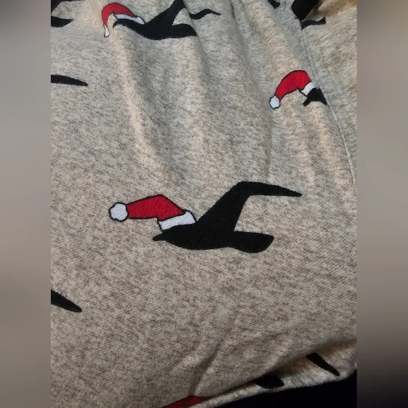 Hollister Mens  Beige Christmas Joggers with Black and Red Print  Mens Size M - Picture 10 of 14